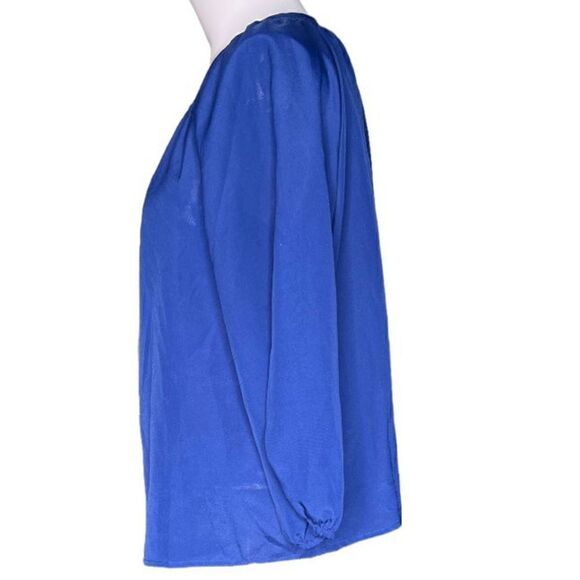 Forever 21 size small button down peasant top - Picture 2 of 9